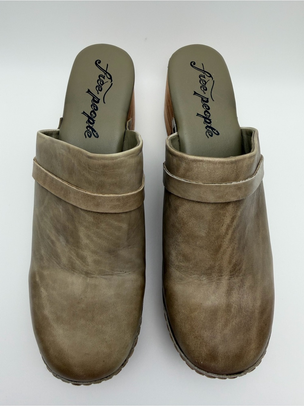Free People Grey Leather Studded Clogs Block Wooden Heels Women Size EU 40 US 9